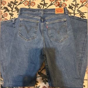 Levi’s Straight Leg Jeans
